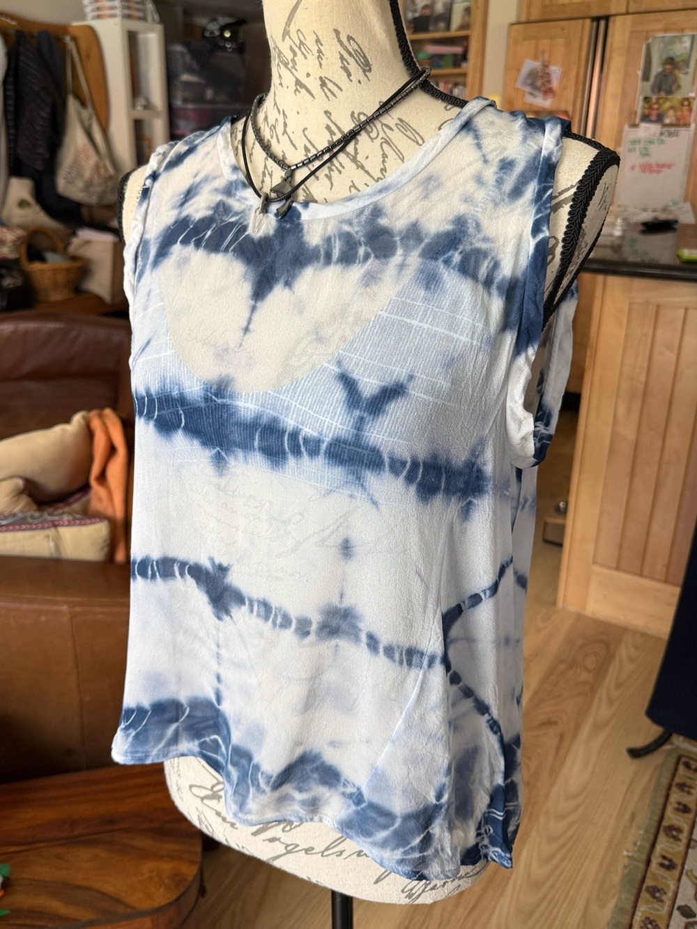 Women’s, LAVI, Lightweight, Blue & White Tie-Dye Sleeveless Top, Medium